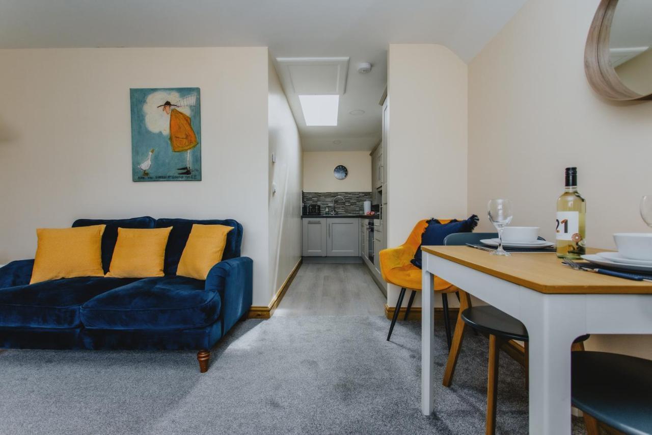 Spacious 2Nd Floor Apartment - King Size Bed & Free Parking Nottingham Dış mekan fotoğraf