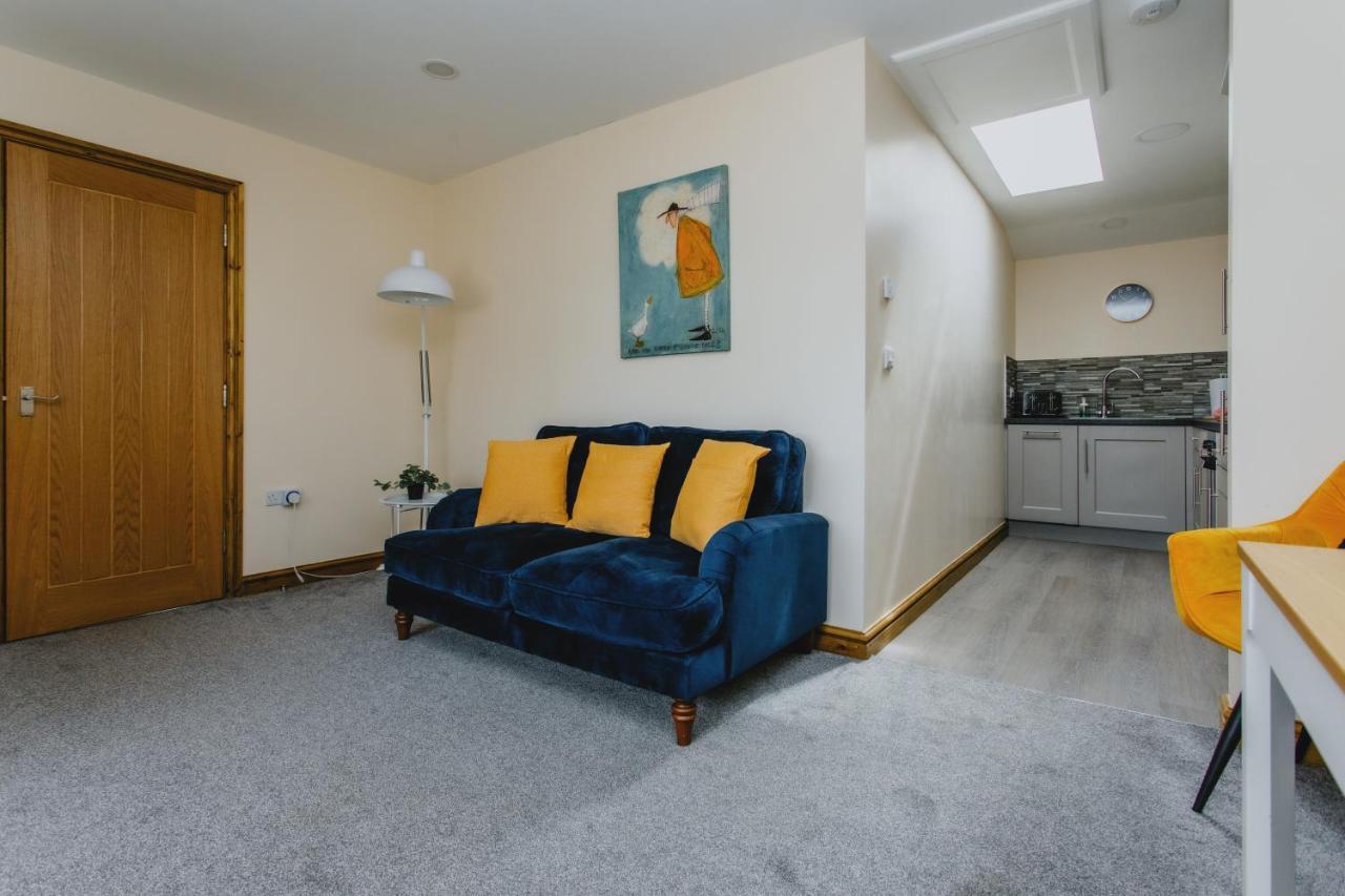 Spacious 2Nd Floor Apartment - King Size Bed & Free Parking Nottingham Dış mekan fotoğraf